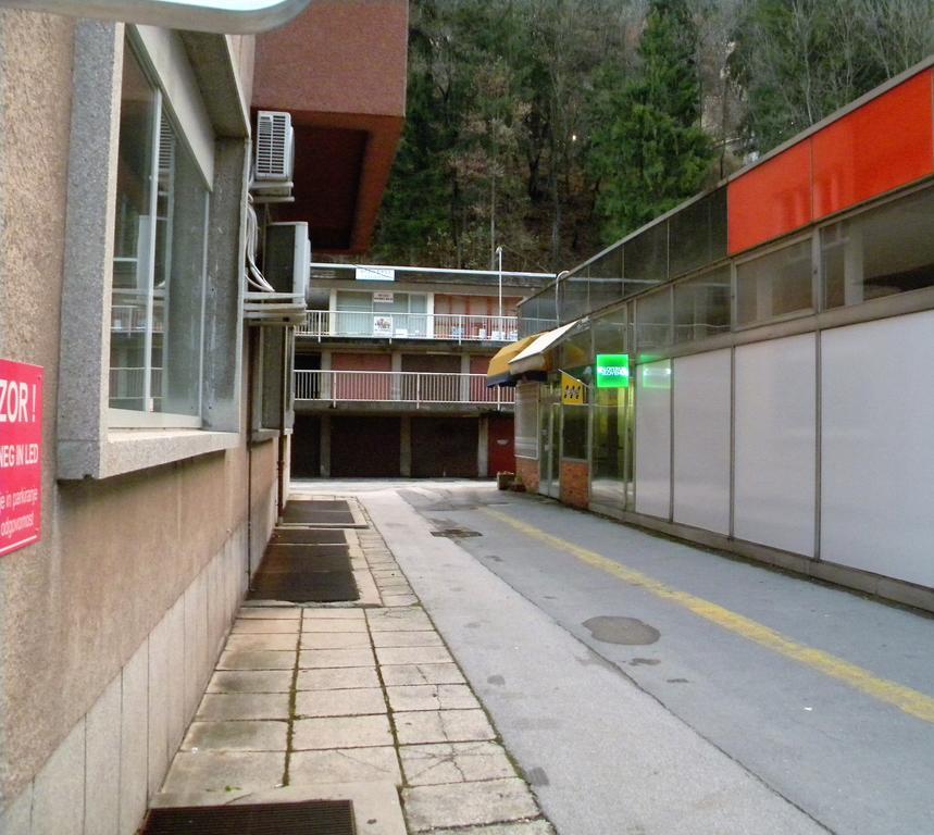 Studio Jesenice Bagian luar foto